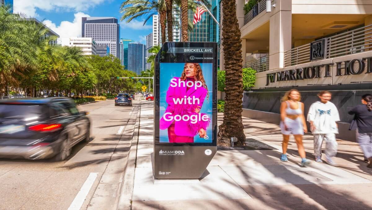Outdoor digital billboard advertising in Arizona