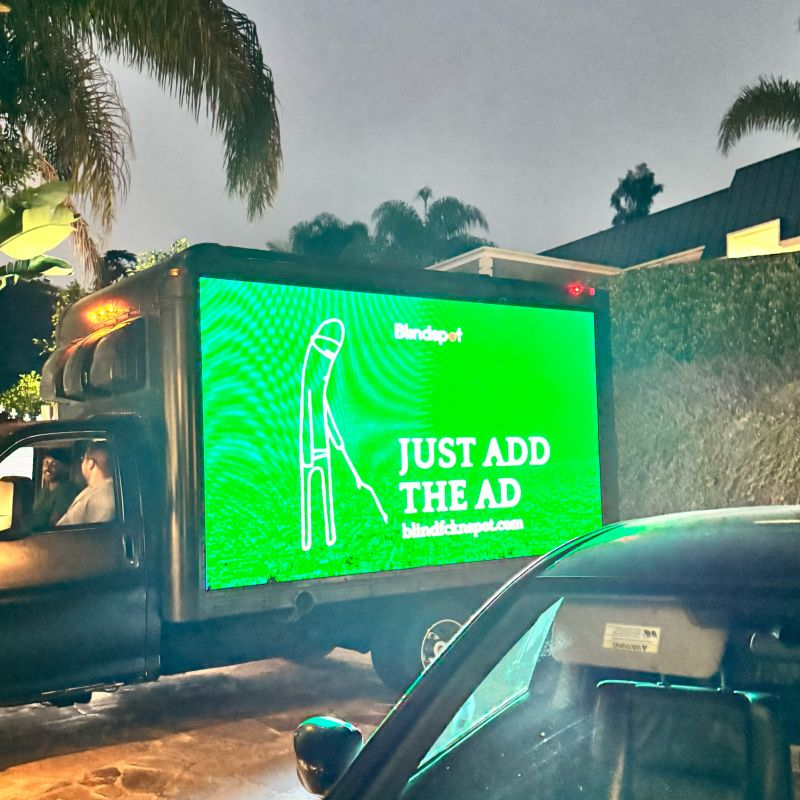 Truck DOOH