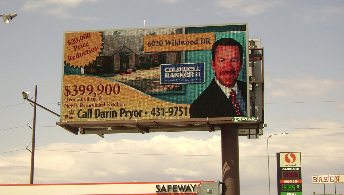 Large-format digital billboard advertising in South Dakota